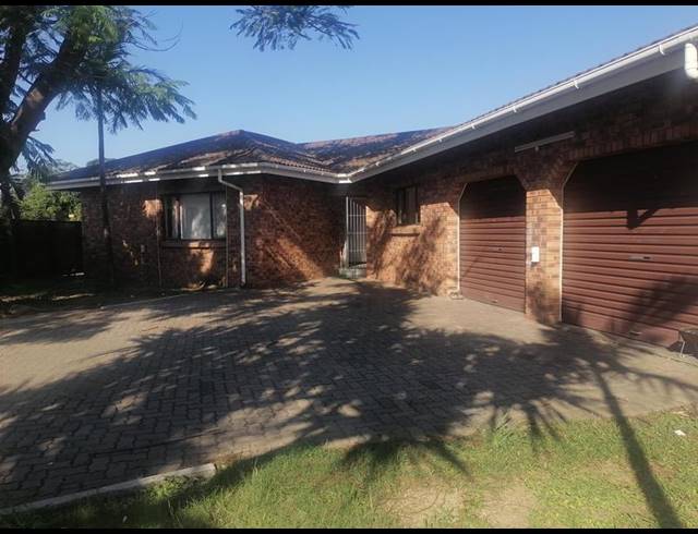 3 BEDROOM TOWNHOUSE FOR SALE IN BIRDSWOOD